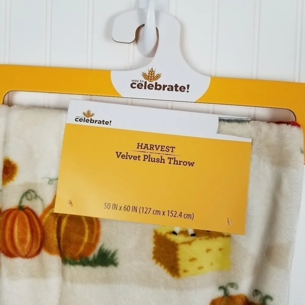 Fleece Throw Blanket NWT Plush Dogs Puppies Fall Pumpkin Patch Truck Sunflower